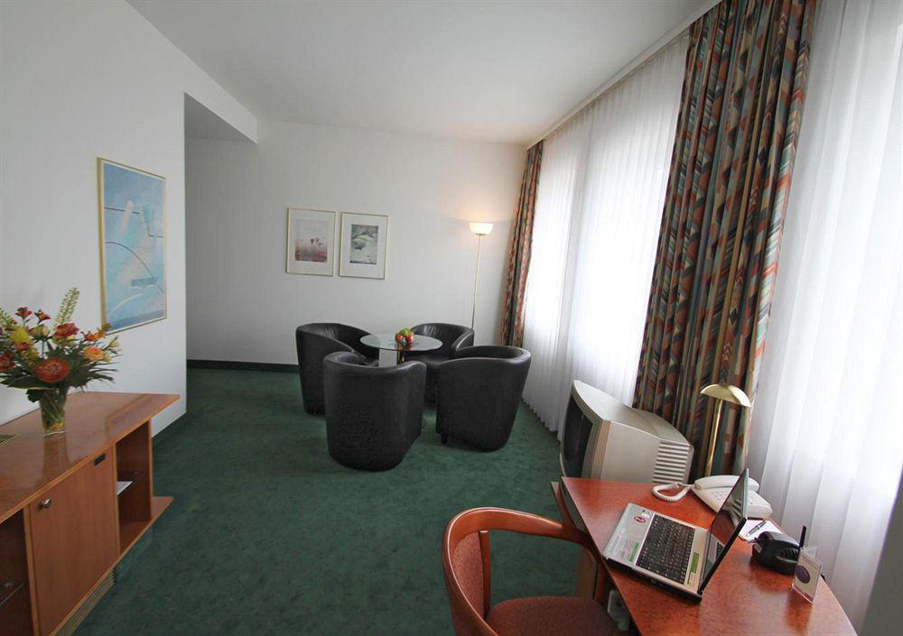 Dormero Hotel Dresden Airport Room photo